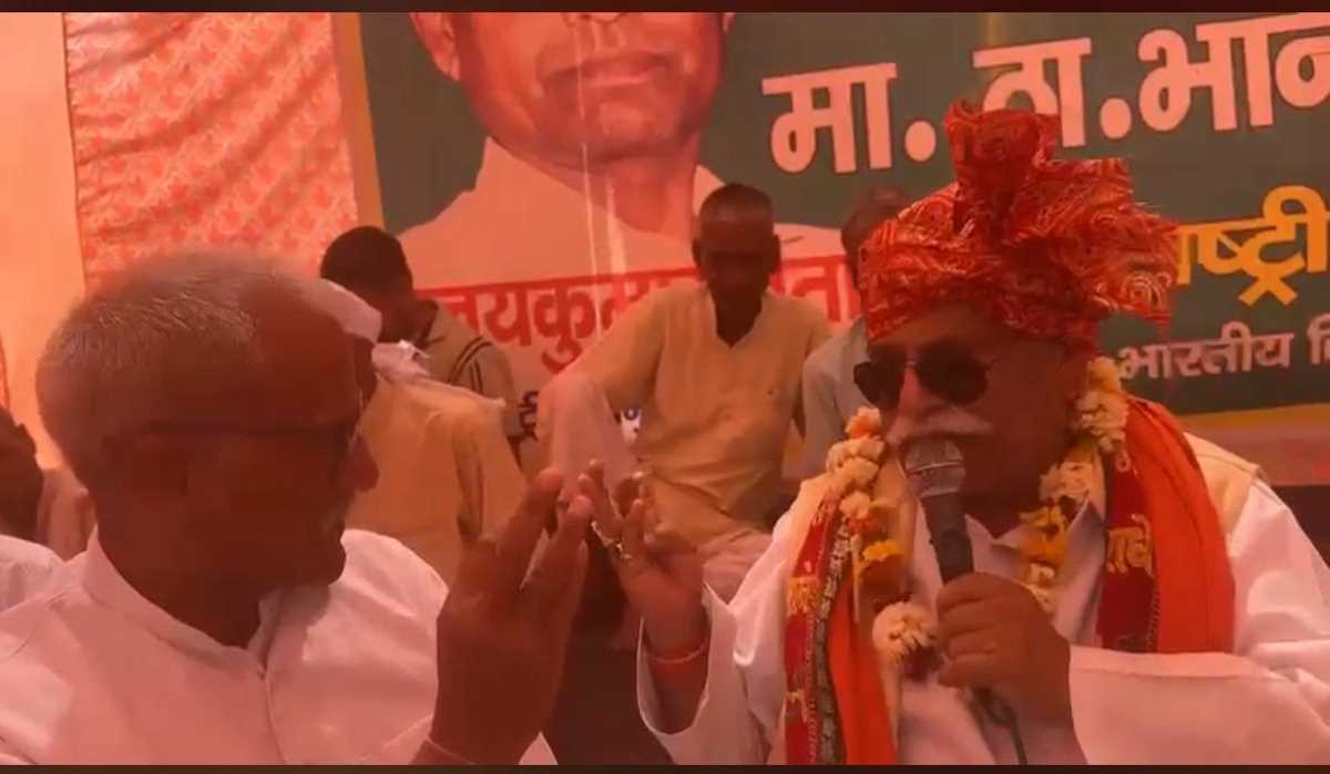 बीकेयू भानु ने विस्थापन होने वाले कुरैव गांव में की पंचायत